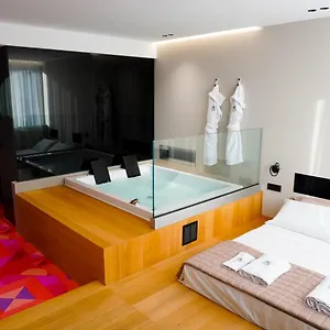 Zoe Luxury Nocleg ze śniadaniem